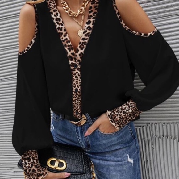 Tops - Boho black leopard print button cold shoulder blouse